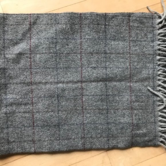 Grey plaid Linea Emmeti merino wool scarf - Picture 1 of 3